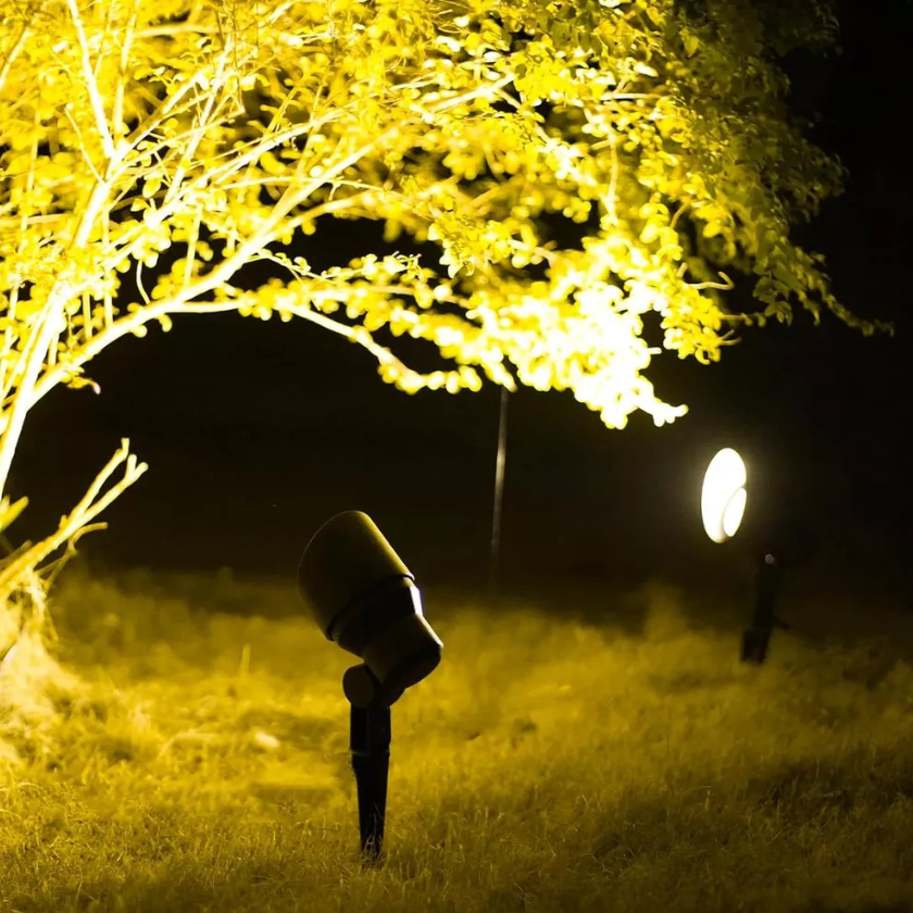 Foco Estaca Porta ampolleta GU10 IP54