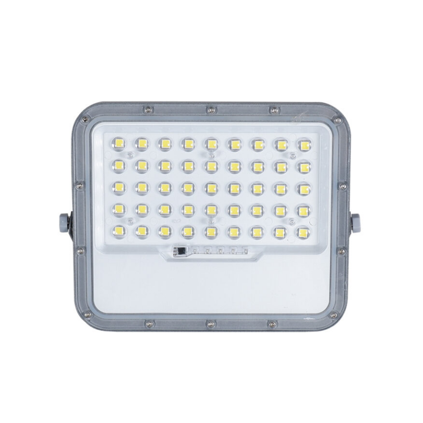 Foco Proyector Led Con Panel Solar 900lm Luz Fria + Control
