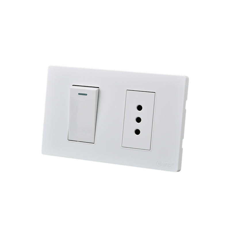Interruptor Puenteado Armado 9/12 16A + Tomacorriente 10A Blanco SEC