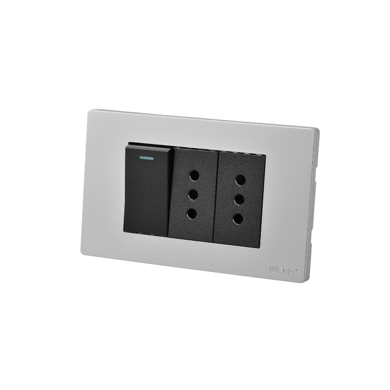 Interruptor Puenteado Armado 9/12 16A + 2 Tomacorrientes 10A Plateado/Negro SEC
