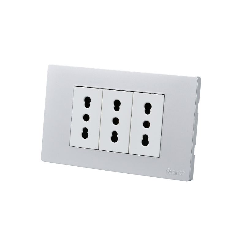 Tomacorriente Triple Puenteado Armado 16A Plateado SEC