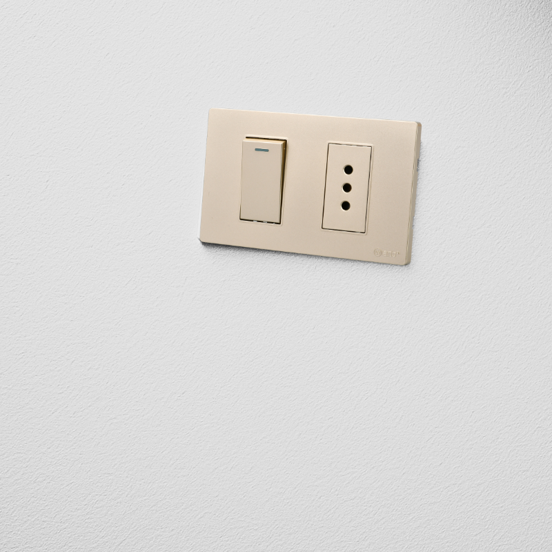 Interruptor Puenteado Armado 9/12 16A + Tomacorriente 10A Dorado SEC