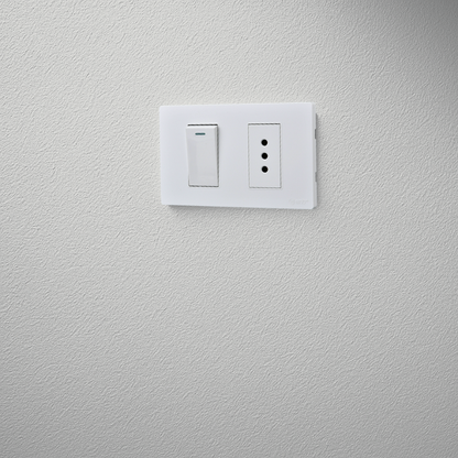 Interruptor Puenteado Armado 9/12 16A + Tomacorriente 10A Blanco SEC