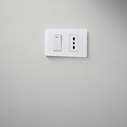 Interruptor Armado 9/12 16A + Tomacorriente 16A Blanco SEC