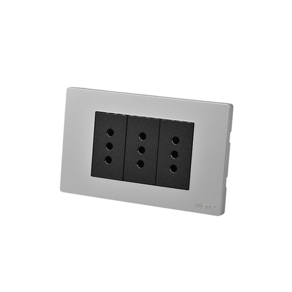 Tomacorriente Triple Puenteado Armado 10A Plateado/Negro SEC
