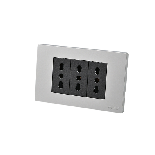 Tomacorriente Triple Puenteado Armado 16A Plateado/Negro SEC