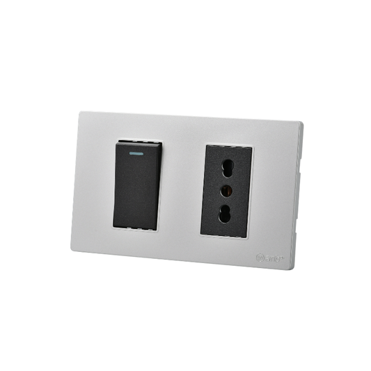 Interruptor Puenteado Armado 9/12 16A + Tomacorriente 16A Plateado/Negro SEC
