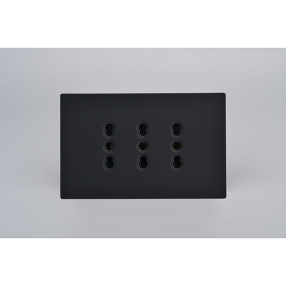 Tomacorriente Triple Puenteado 10/16A Negro Plano SEC