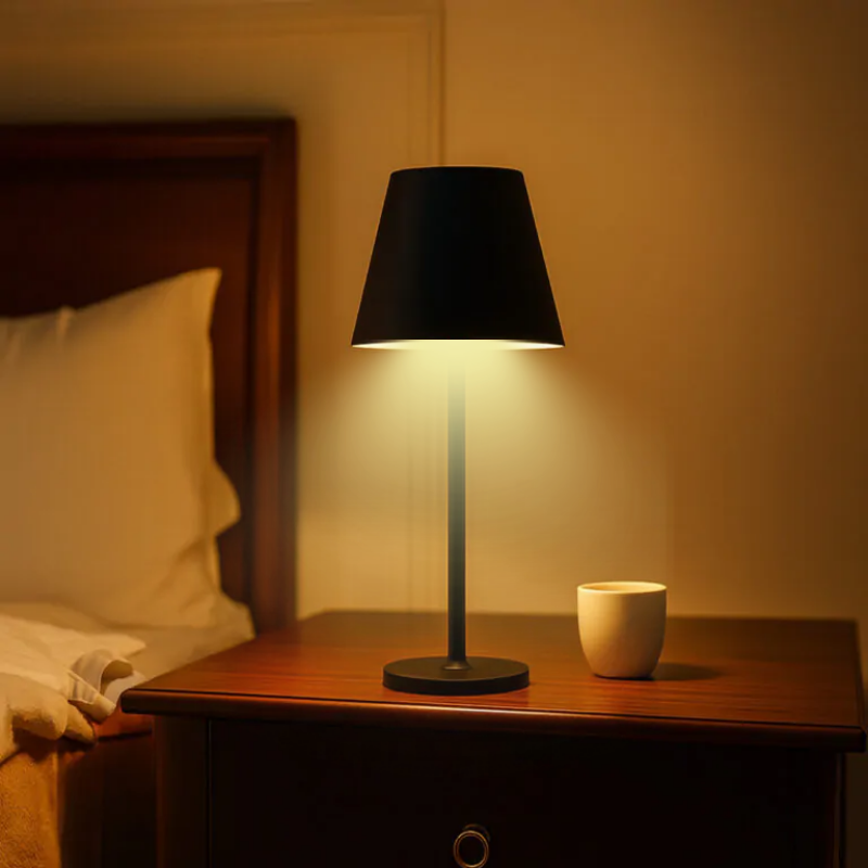 Lampara Led Negra Tactil Recargable Dimeable con Usb C 2W