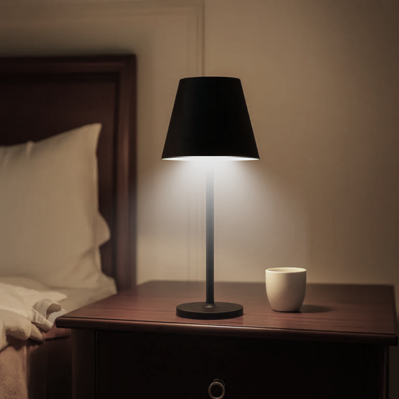 Lampara Led Negra Tactil Recargable Dimeable con Usb C 2W